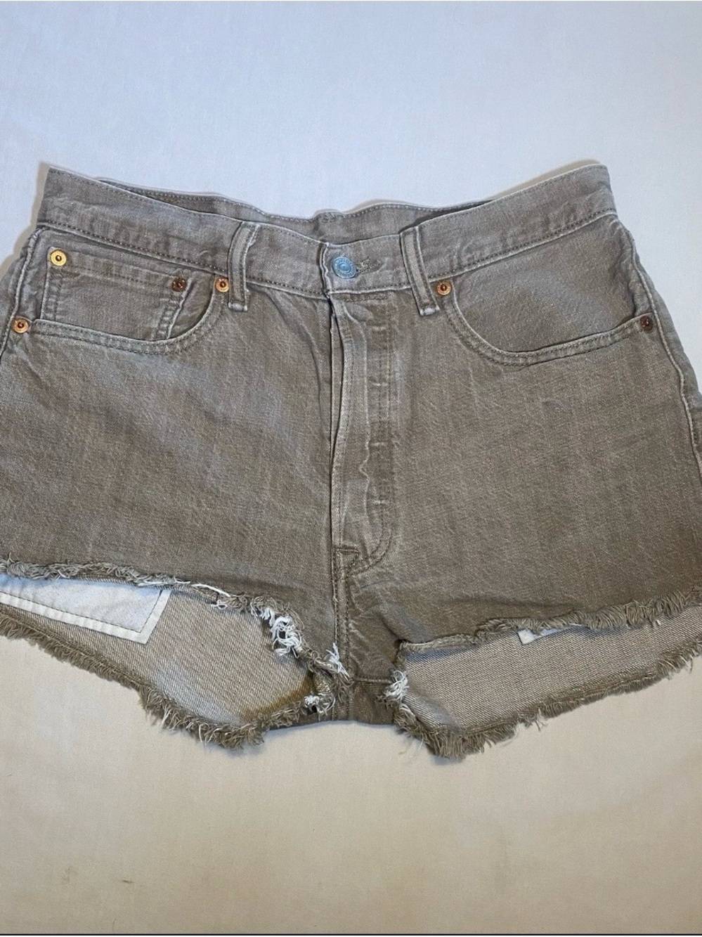 Levi's Women's 501 Distressed Cut Off Shorts Size 32" Button Fly.
#0005